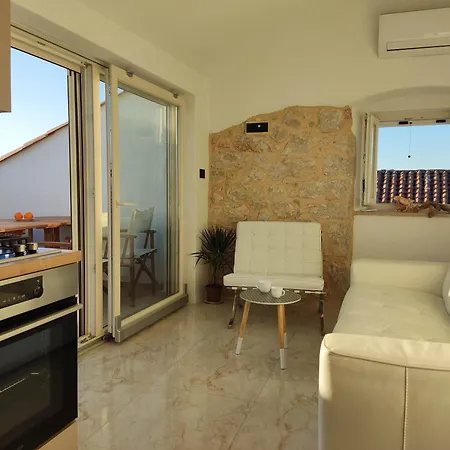 Casa Del Capitano Omišalj